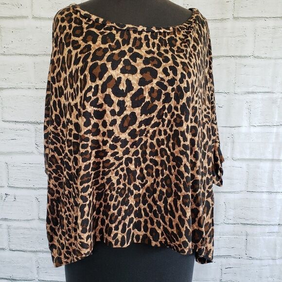 Lush cropped box cut oversized animal print shirt womens size small soft - Picture 3 of 10